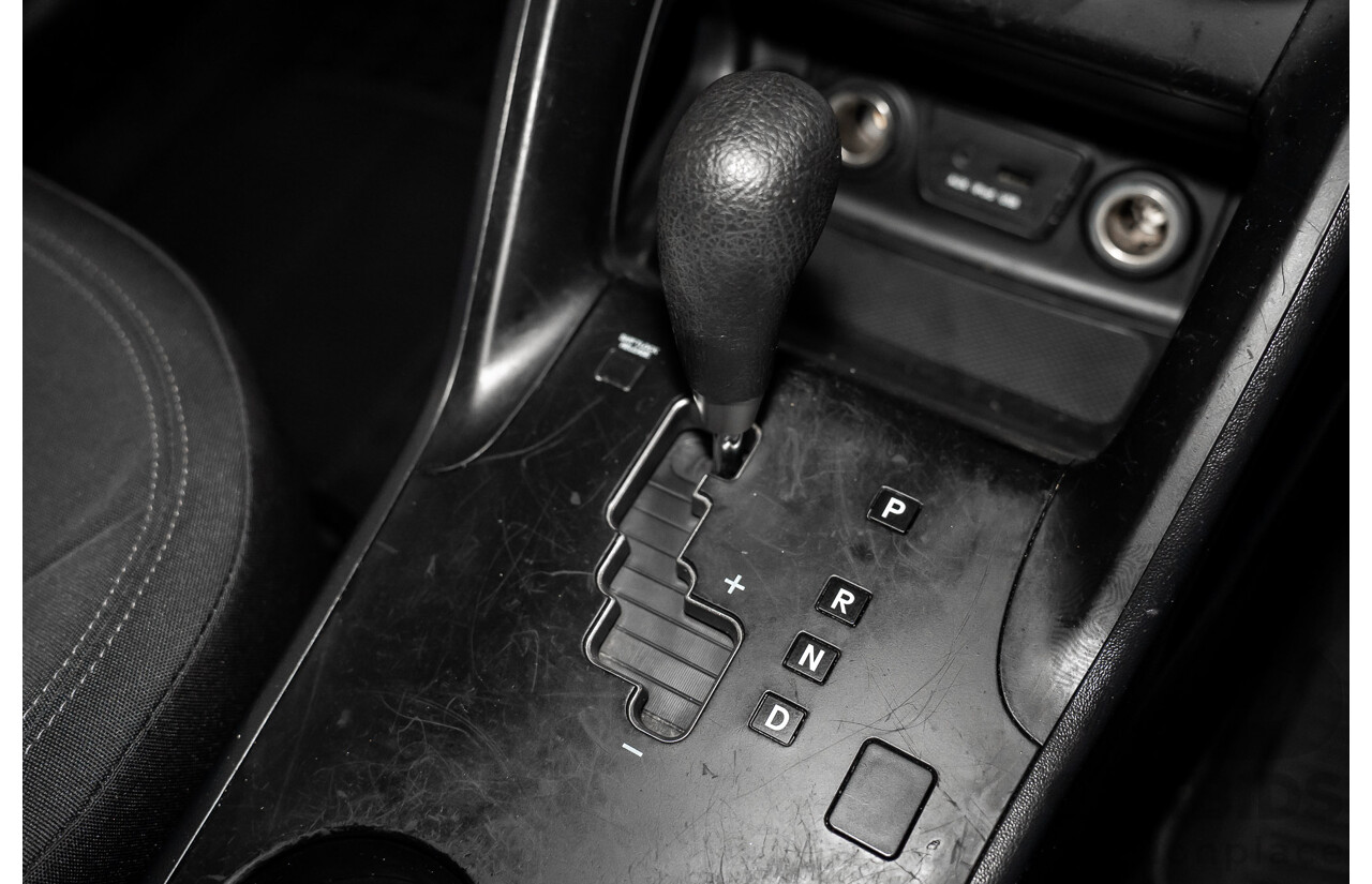 2/2012 Hyundai Ix35 Active (FWD) LM MY12 4d Wagon Eco Green Metallic 2.0L