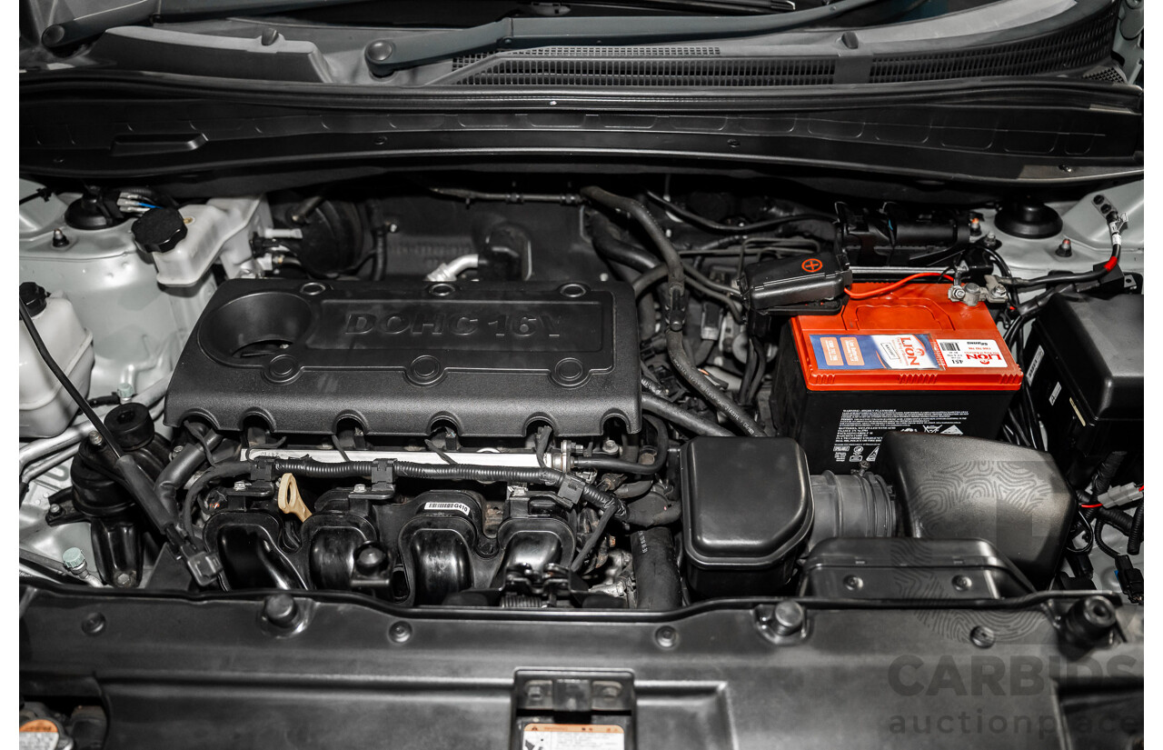 2/2012 Hyundai Ix35 Active (FWD) LM MY12 4d Wagon Eco Green Metallic 2.0L