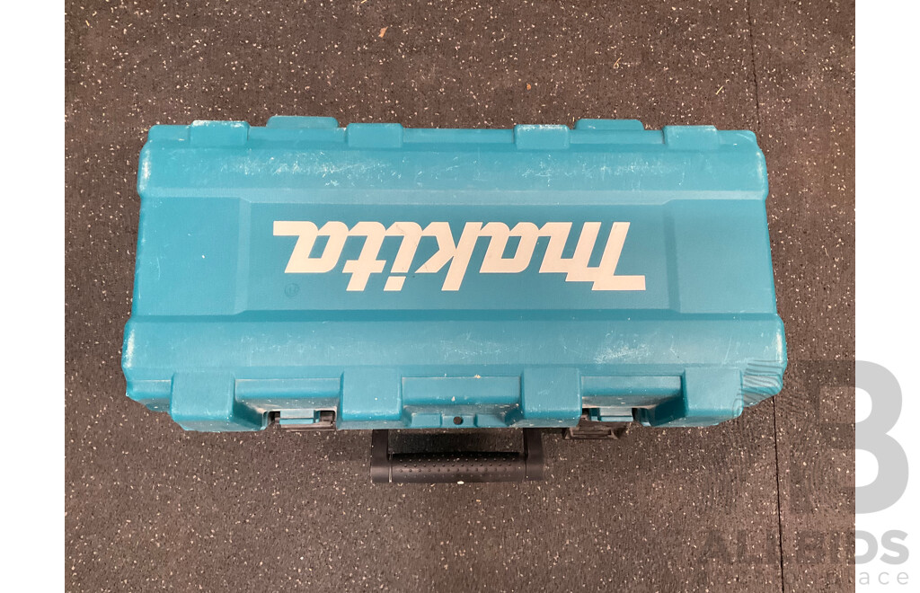 MAKITA Angle Grinder