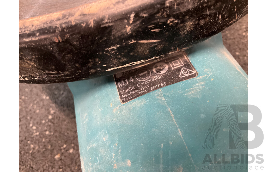 MAKITA Angle Grinder