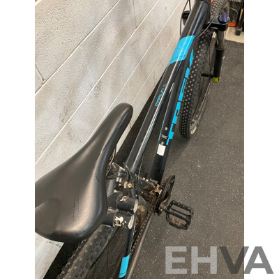 TREK Marlin 5 Mountain Bike