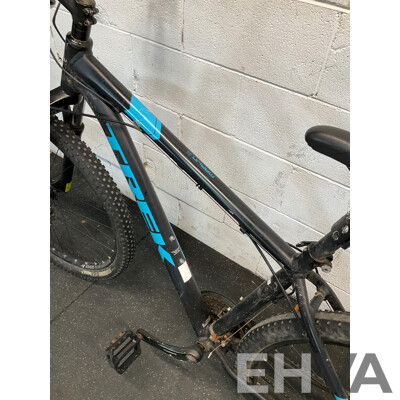 TREK Marlin 5 Mountain Bike