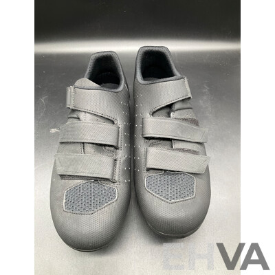 VAN RYSEL Road Cycling Shoes 100 (Size US W13/M11.5) and Bicycle Inner Tube (700x23/32C) - Lot of 2