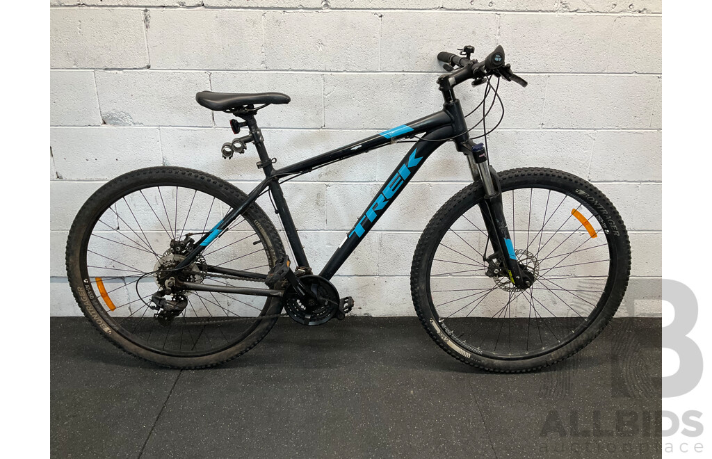 TREK Marlin 5 Mountain Bike