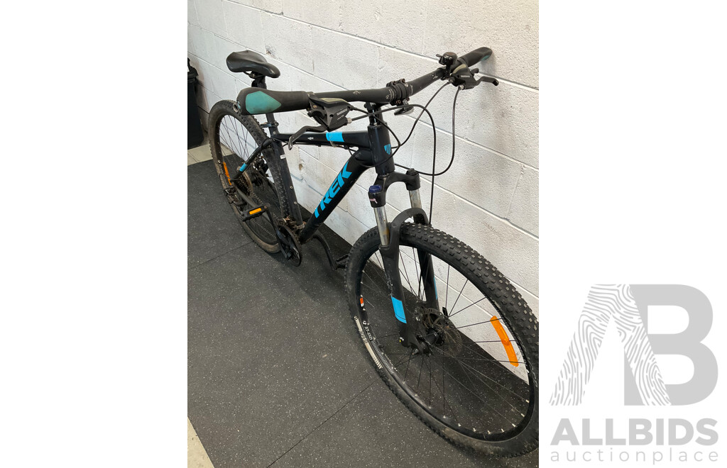 TREK Marlin 5 Mountain Bike