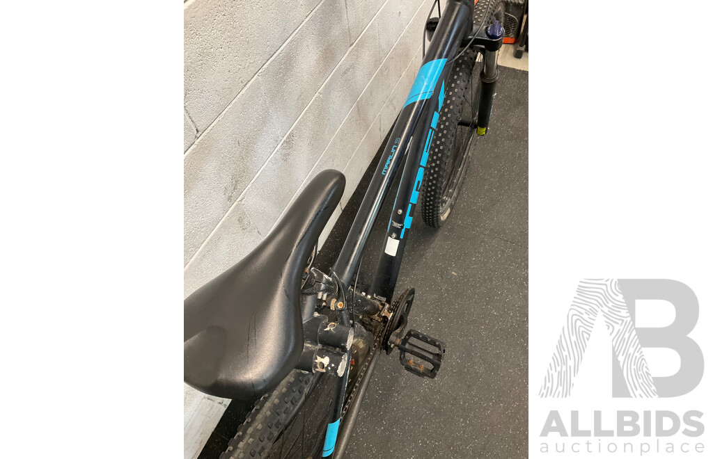 TREK Marlin 5 Mountain Bike
