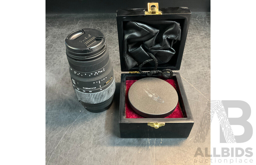 SIGMA DG 70-300mm F4-5.6 MACRO Lens & DIGITAL ADVANCE Macro Lens Attachment 48x58mm