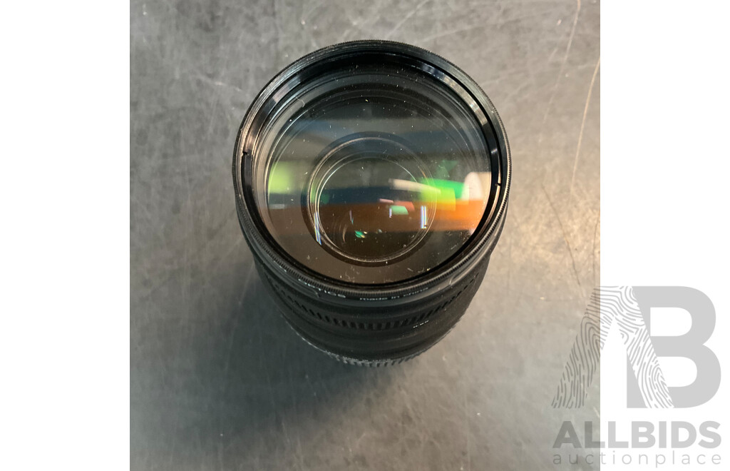 SIGMA DG 70-300mm F4-5.6 MACRO Lens & DIGITAL ADVANCE Macro Lens Attachment 48x58mm