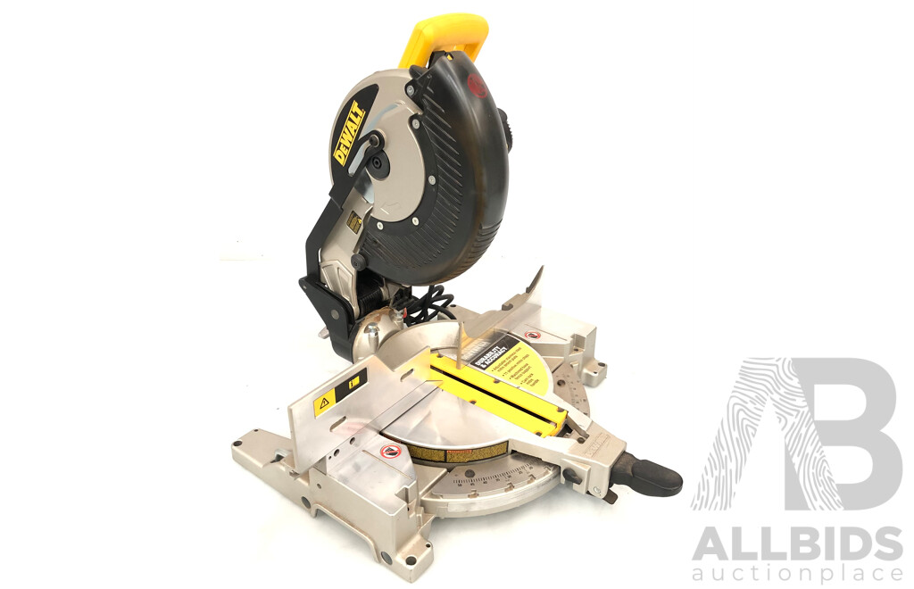 DeWalt 254mm Electric Miter Saw