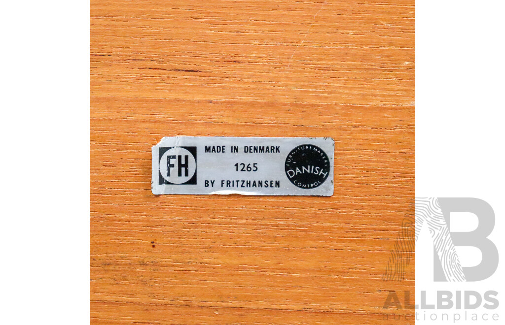 Round Model 3600 Dining Table by Arne Jacobsen for Fritz Hansen