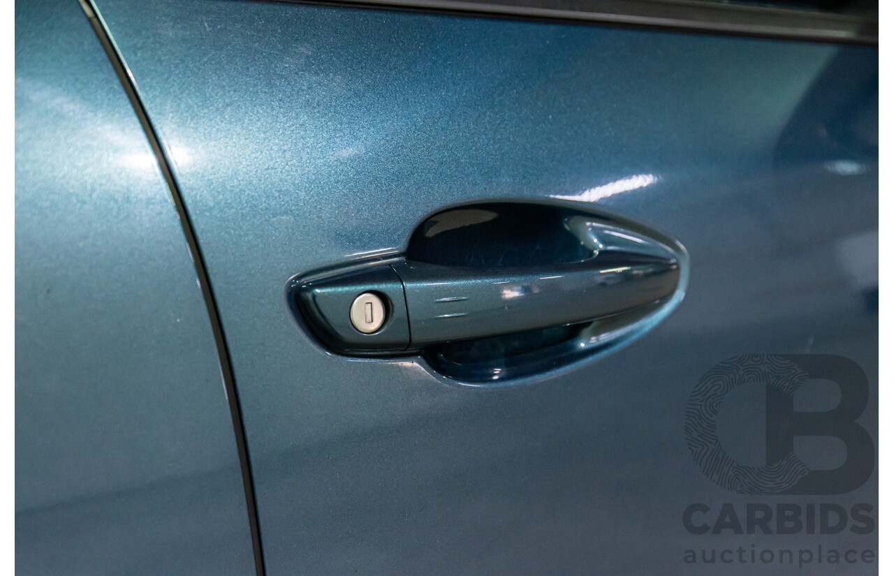 06/2018 Peugeot 5008 Allure (FWD) P87 MY18.5 4d Wagon Emerald Green Metallic Turbo 1.6L