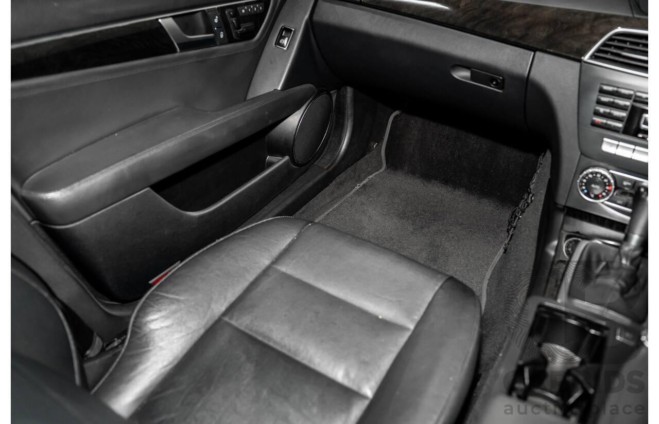 01/2014 Mercedes-Benz C250 Avantgarde W204 MY14 4d Sedan Magnetite Black Metallic Turbo 1.8L