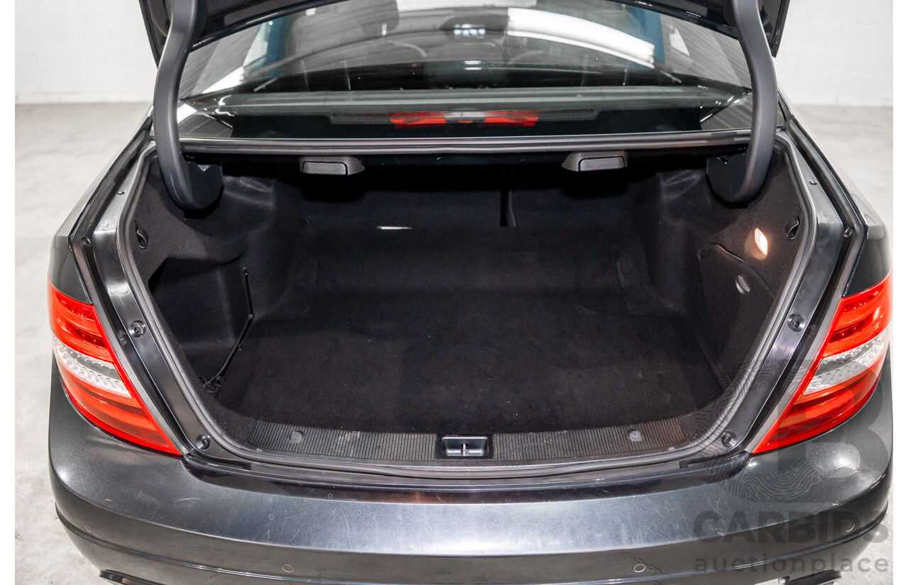 01/2014 Mercedes-Benz C250 Avantgarde W204 MY14 4d Sedan Magnetite Black Metallic Turbo 1.8L
