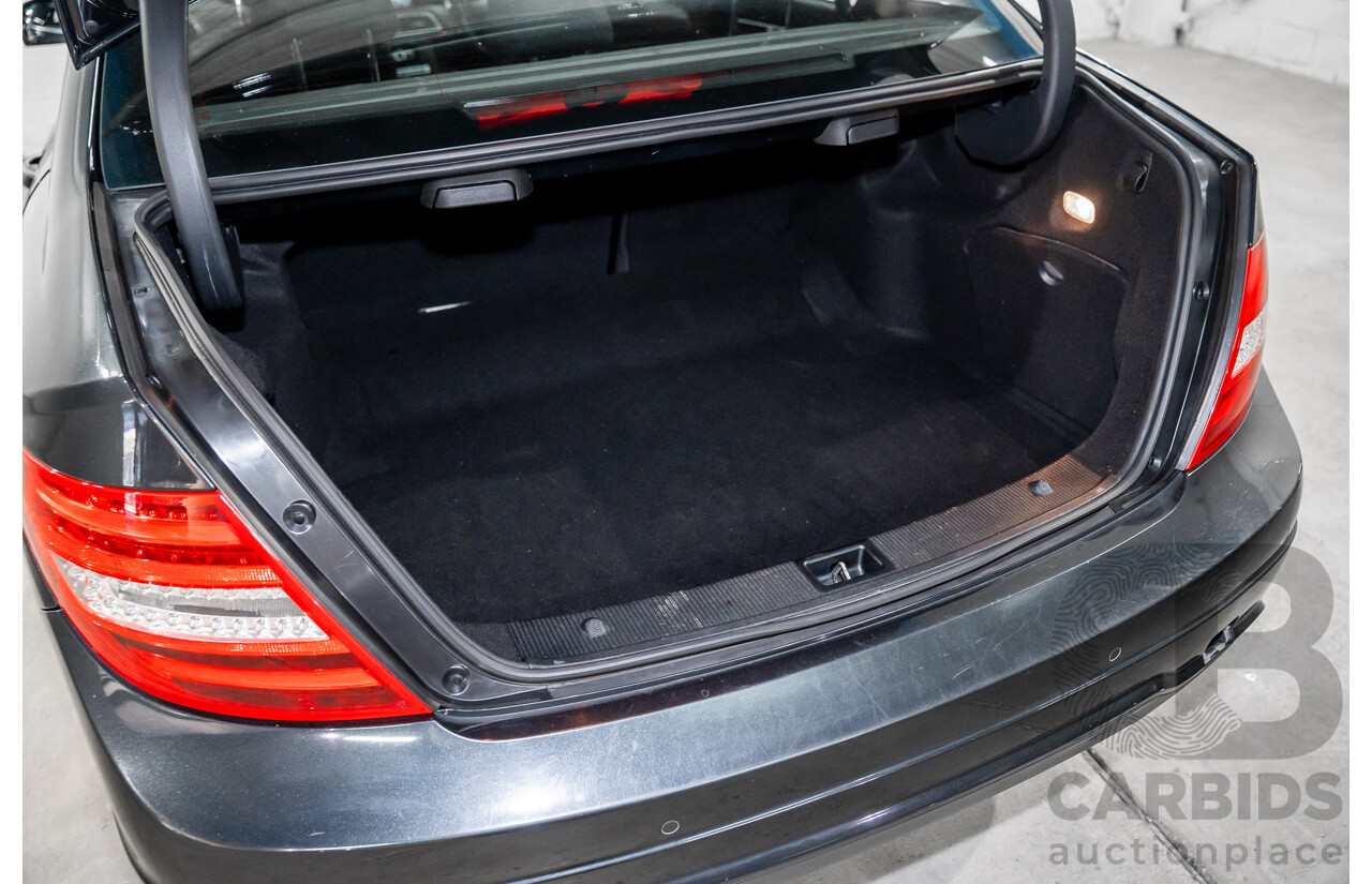01/2014 Mercedes-Benz C250 Avantgarde W204 MY14 4d Sedan Magnetite Black Metallic Turbo 1.8L
