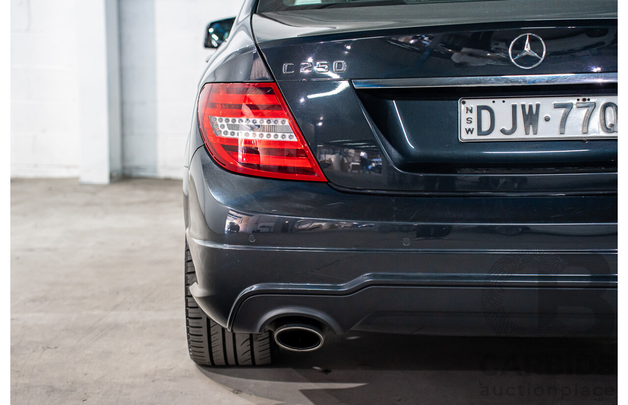 01/2014 Mercedes-Benz C250 Avantgarde W204 MY14 4d Sedan Magnetite Black Metallic Turbo 1.8L