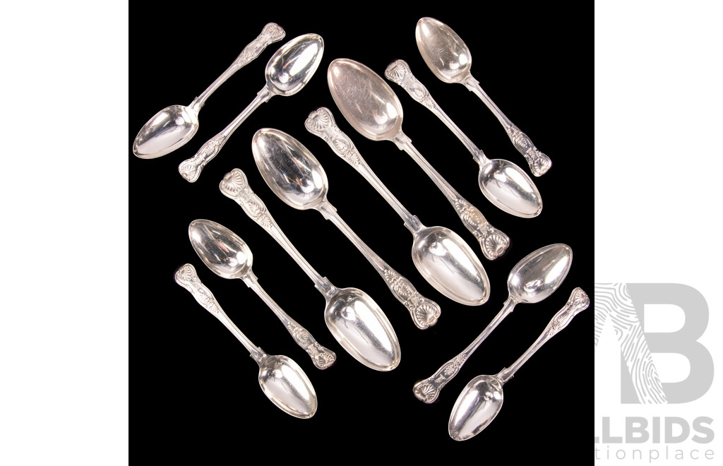 Fantastic Antique Sterling Silver 12 Piece Flatware Set in Kings Pattern Comprising Four Table Spoons and Eight Dessert Spoons, Mostly London 1827, Total Weight: 942Gm