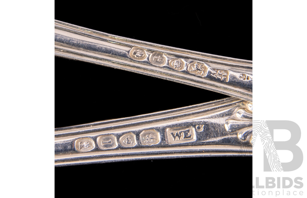 Fantastic Antique Sterling Silver 12 Piece Flatware Set in Kings Pattern Comprising Four Table Spoons and Eight Dessert Spoons, Mostly London 1827, Total Weight: 942Gm