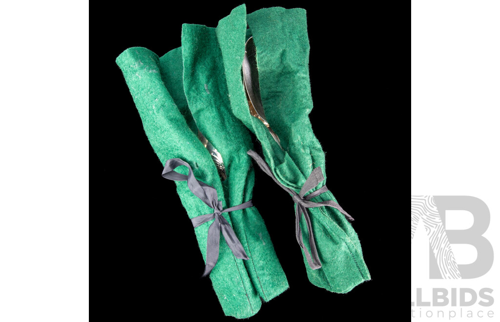 Fantastic Antique Sterling Silver 12 Piece Flatware Set in Kings Pattern Comprising Four Table Spoons and Eight Dessert Spoons, Mostly London 1827, Total Weight: 942Gm