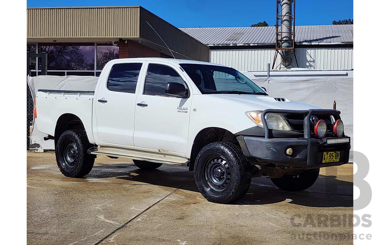 1/2008 Toyota Hilux SR (4x4) KUN26R 07 UPGRADE Dual Cab P/Up White 3.0L
