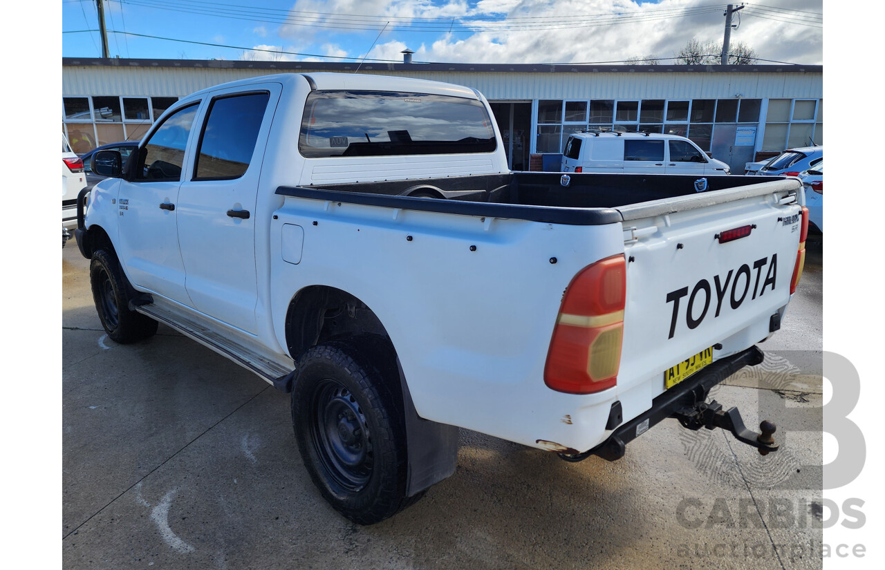 1/2008 Toyota Hilux SR (4x4) KUN26R 07 UPGRADE Dual Cab P/Up White 3.0L