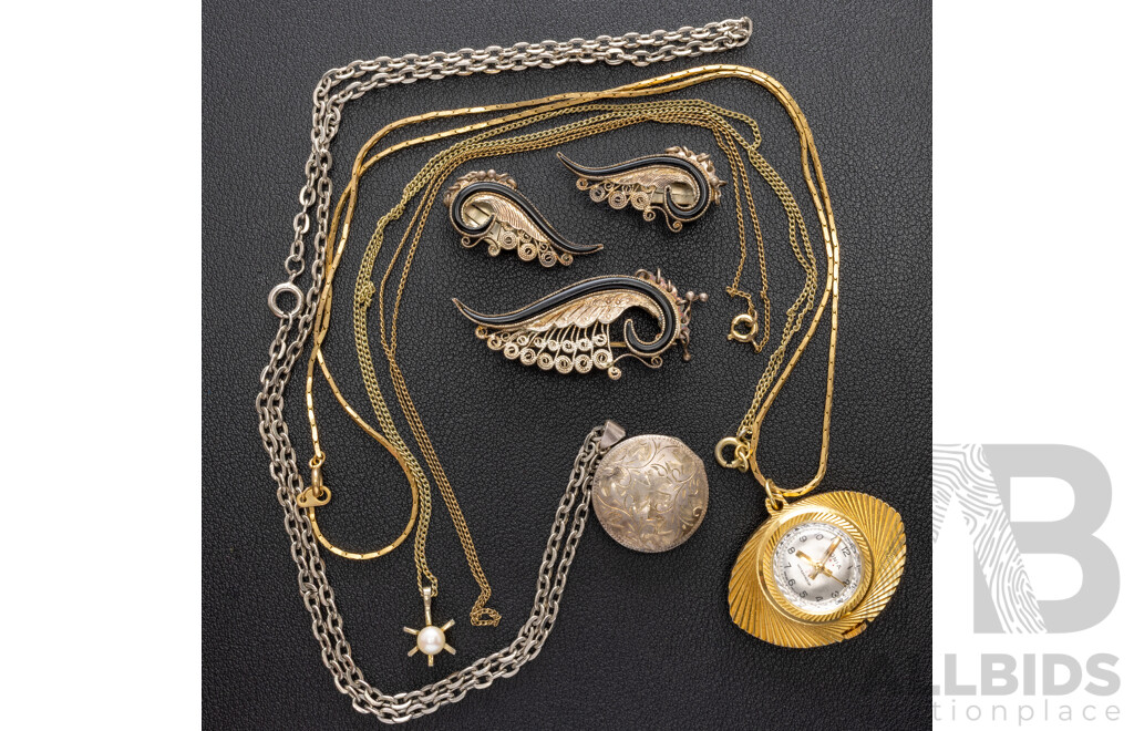 Sterling Silver Vintage Round Locket, Sonia 21 Jewel Vintage Watch Pendant & Other Vintage Jewellery