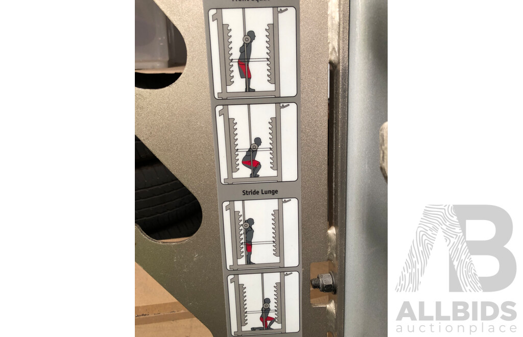 Star Trac IP-L8505 Max Rack Smith Machine