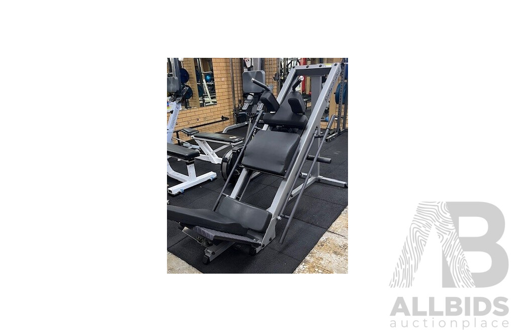 Body Solid GLPH1100 Leg Press Hack Squat Machine