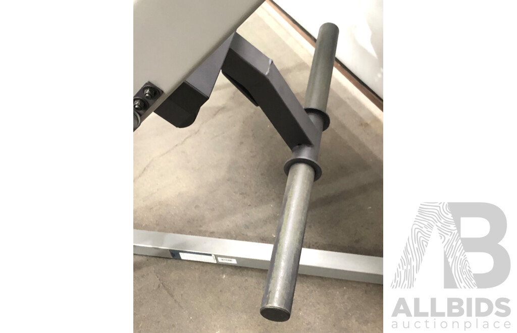 Body Solid GLPH1100 Leg Press Hack Squat Machine