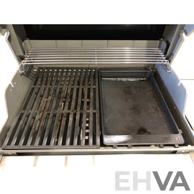 Weber Spirit II E-320 LPG Barbecue