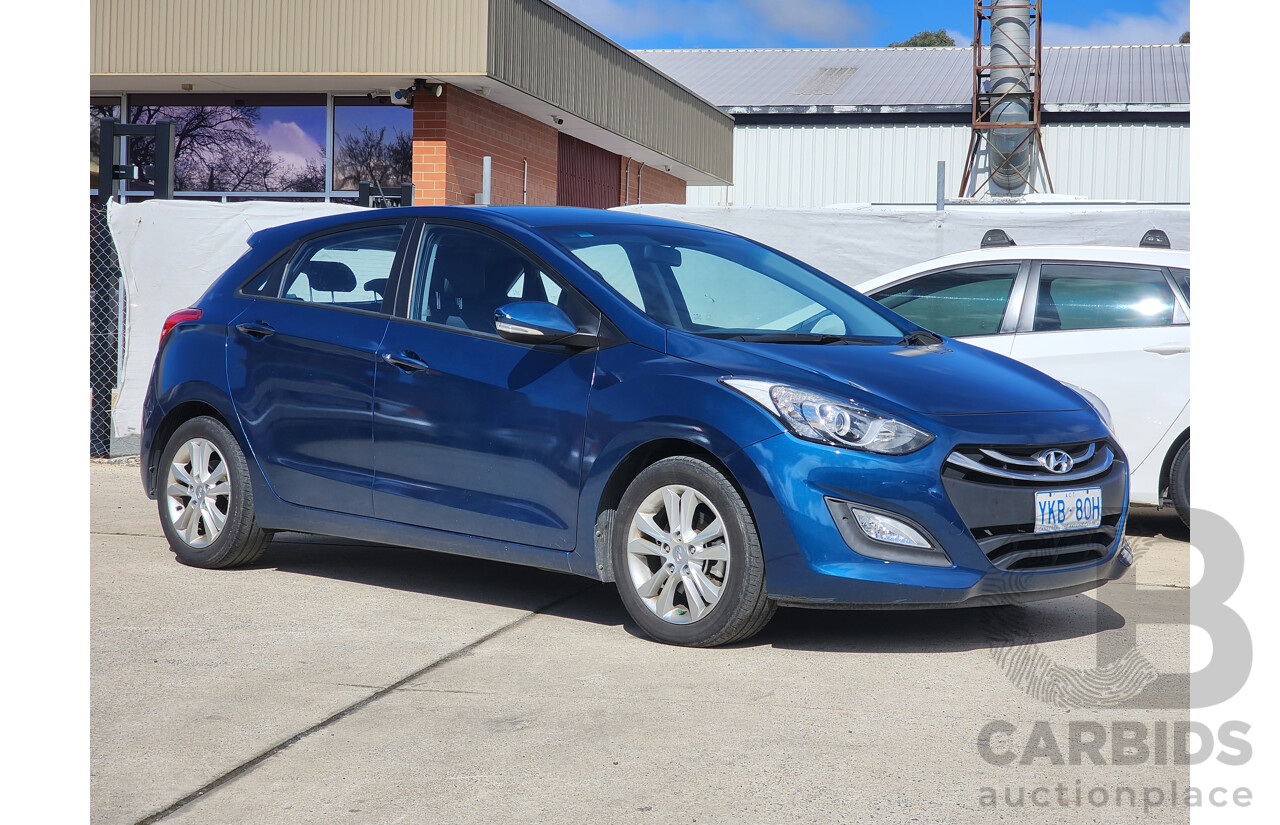 4/2014 Hyundai i30 Trophy GD MY14 5d Hatchback Blue 1.8L
