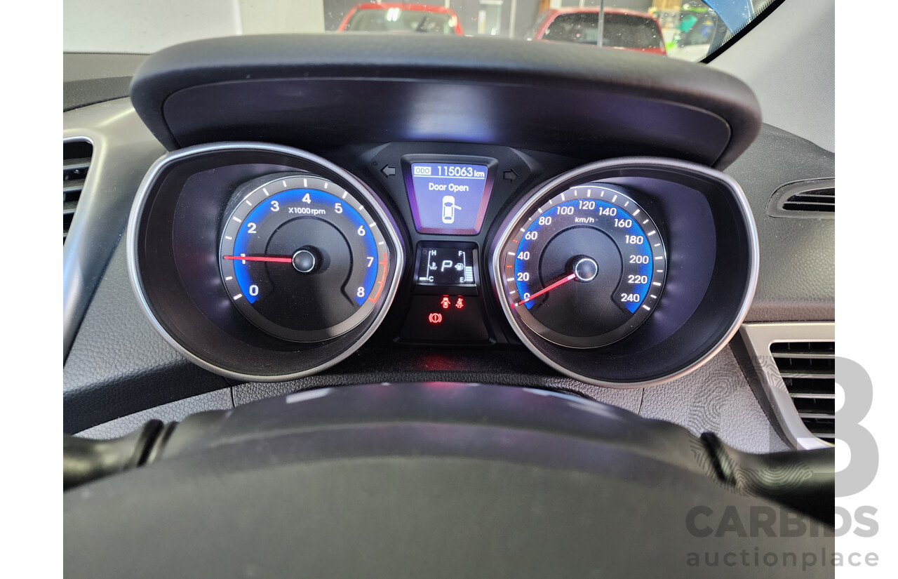 4/2014 Hyundai i30 Trophy GD MY14 5d Hatchback Blue 1.8L