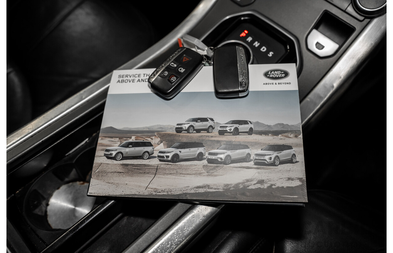 10/2015 Range Rover Evoque Td4 150 SE (AWD) LV MY16 5d Wagon Fuji White Turbo Diesel 2.0L