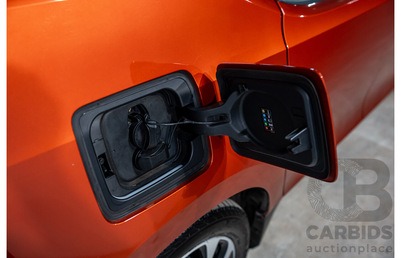 05/2015 BMW i3 REx Hybrid (RWD) IO1 4d Hatchback Solar Orange Metallic/Fluid Black 0.6L - 125kW
