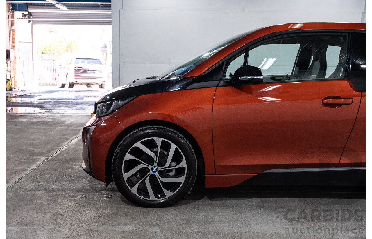 05/2015 BMW i3 REx Hybrid (RWD) IO1 4d Hatchback Solar Orange Metallic/Fluid Black 0.6L - 125kW