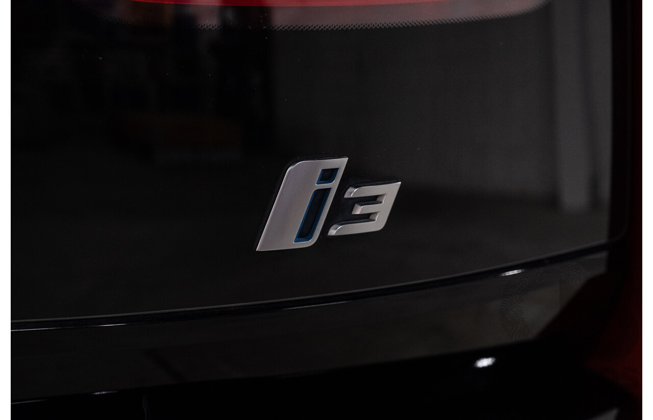 05/2015 BMW i3 REx Hybrid (RWD) IO1 4d Hatchback Solar Orange Metallic/Fluid Black 0.6L - 125kW