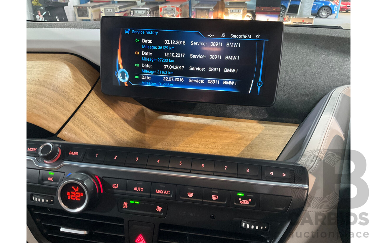 05/2015 BMW i3 REx Hybrid (RWD) IO1 4d Hatchback Solar Orange Metallic/Fluid Black 0.6L - 125kW