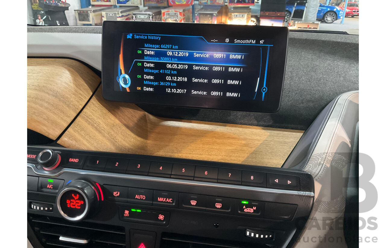 05/2015 BMW i3 REx Hybrid (RWD) IO1 4d Hatchback Solar Orange Metallic/Fluid Black 0.6L - 125kW