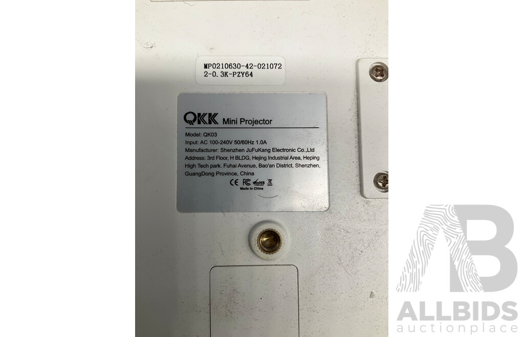 QKK Mini Projector (QK03)