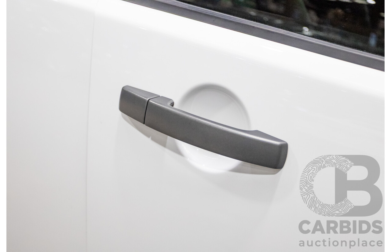 06/2015 Land Rover Discovery 4 3.0 TDV6 (4x4) MY15 4D Wagon Fuji White Turbo Diesel 3.0L - 7 Seats