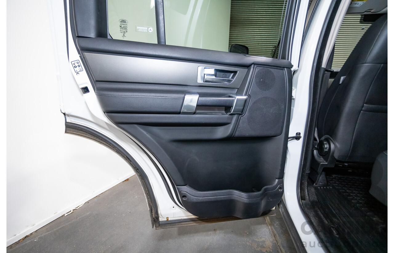 06/2015 Land Rover Discovery 4 3.0 TDV6 (4x4) MY15 4D Wagon Fuji White Turbo Diesel 3.0L - 7 Seats