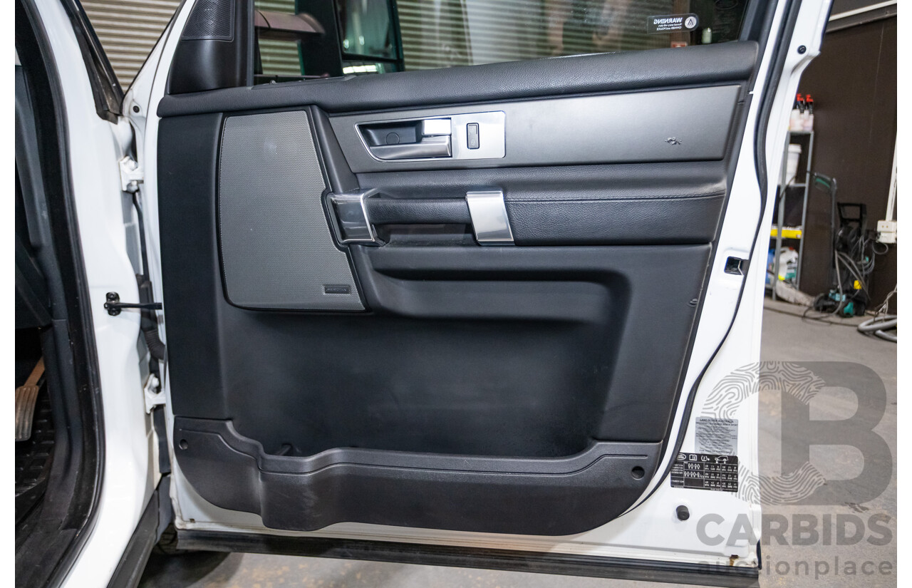 06/2015 Land Rover Discovery 4 3.0 TDV6 (4x4) MY15 4D Wagon Fuji White Turbo Diesel 3.0L - 7 Seats