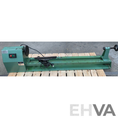 Sher Power Tools Wood Lathe and Lathe Chisels