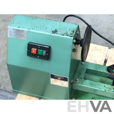 Sher Power Tools Wood Lathe and Lathe Chisels