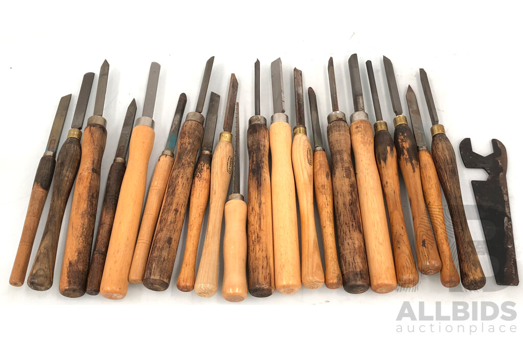 Sher Power Tools Wood Lathe and Lathe Chisels