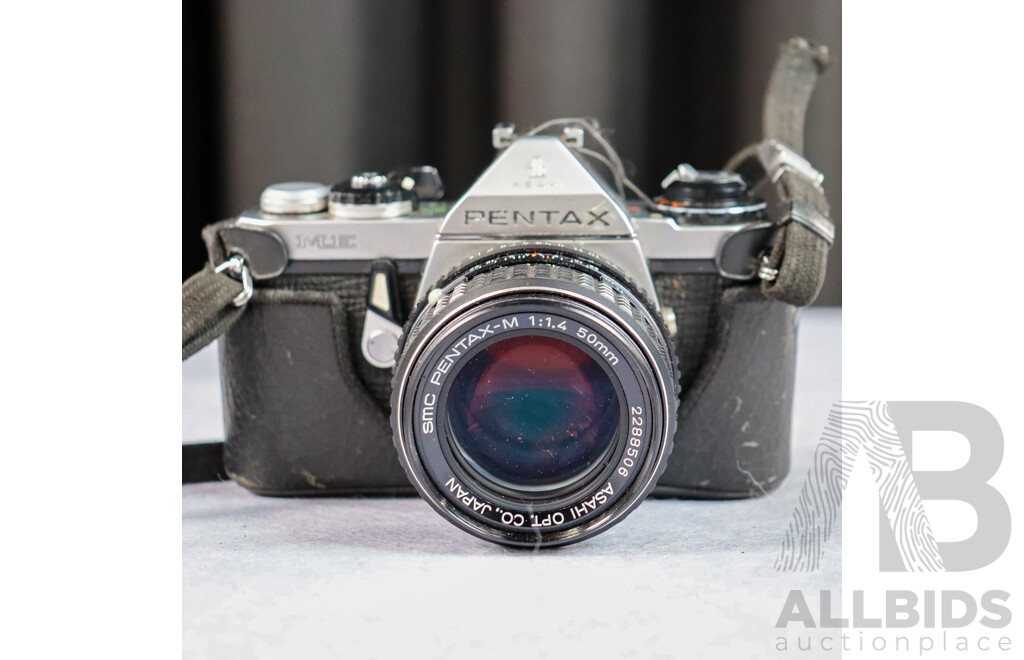 Vintage Pentax ME 35mm SLR Film Camera with SMC Pentax-M 50mm F/1.4 Lens and Soltron 155 Solid State Flash