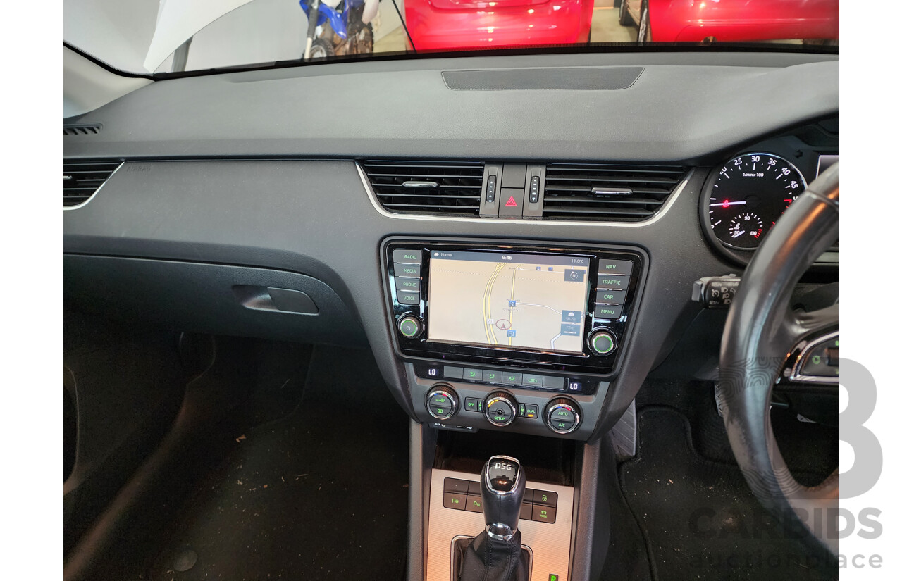 4/2014 Skoda Octavia 110 TDI Elegance NE 5d Hatchback White 2.0L