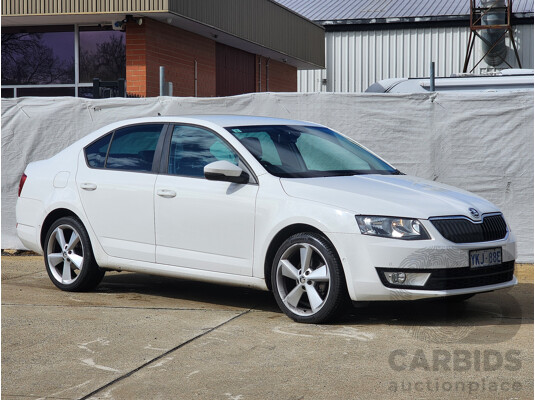 4/2014 Skoda Octavia 110 TDI Elegance NE 5d Hatchback White 2.0L