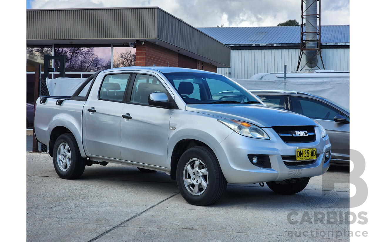 10/2016 Jmc Vigus LX (4x2)  Dual Cab Utility Silver 2.4L