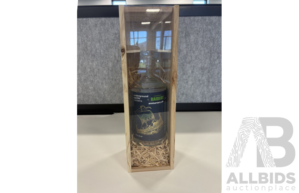Ruben Wiki #153 Personally Signed Underground Spirits 40th Anniversary Gin – Special Edition 11/40