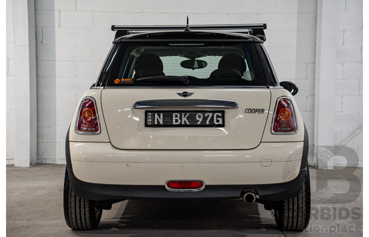 7/2010 Mini Cooper R56 2d Hatchback Pepper White 1.6L